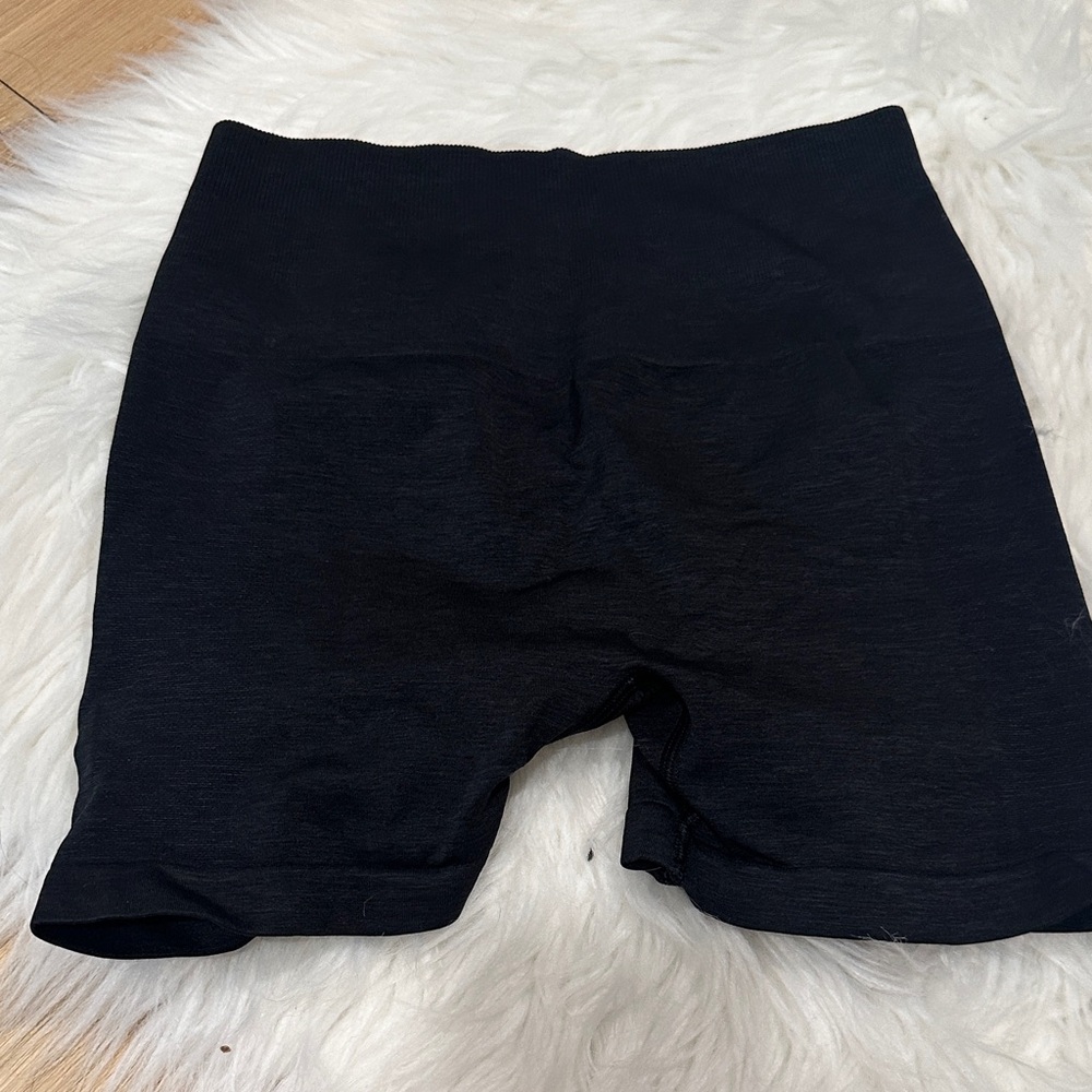 Alphalete amplify Women's Shorts